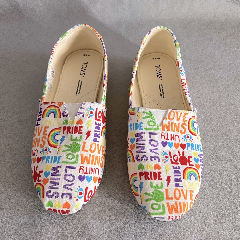 NWOT TOMS Shoes Pride Unity Love Wins 6.5